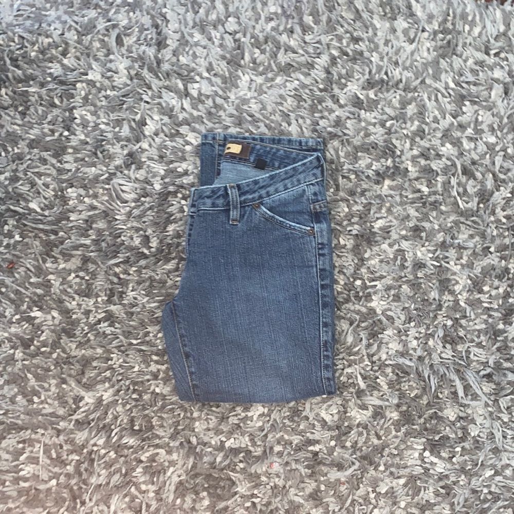 Y2K 2000’s Bebe Capri Blue Factory Distressed Denim Cropped Jeans Casual